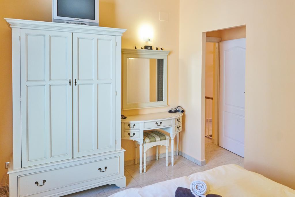 Esplanada Villa Constanţa Exteriör bild