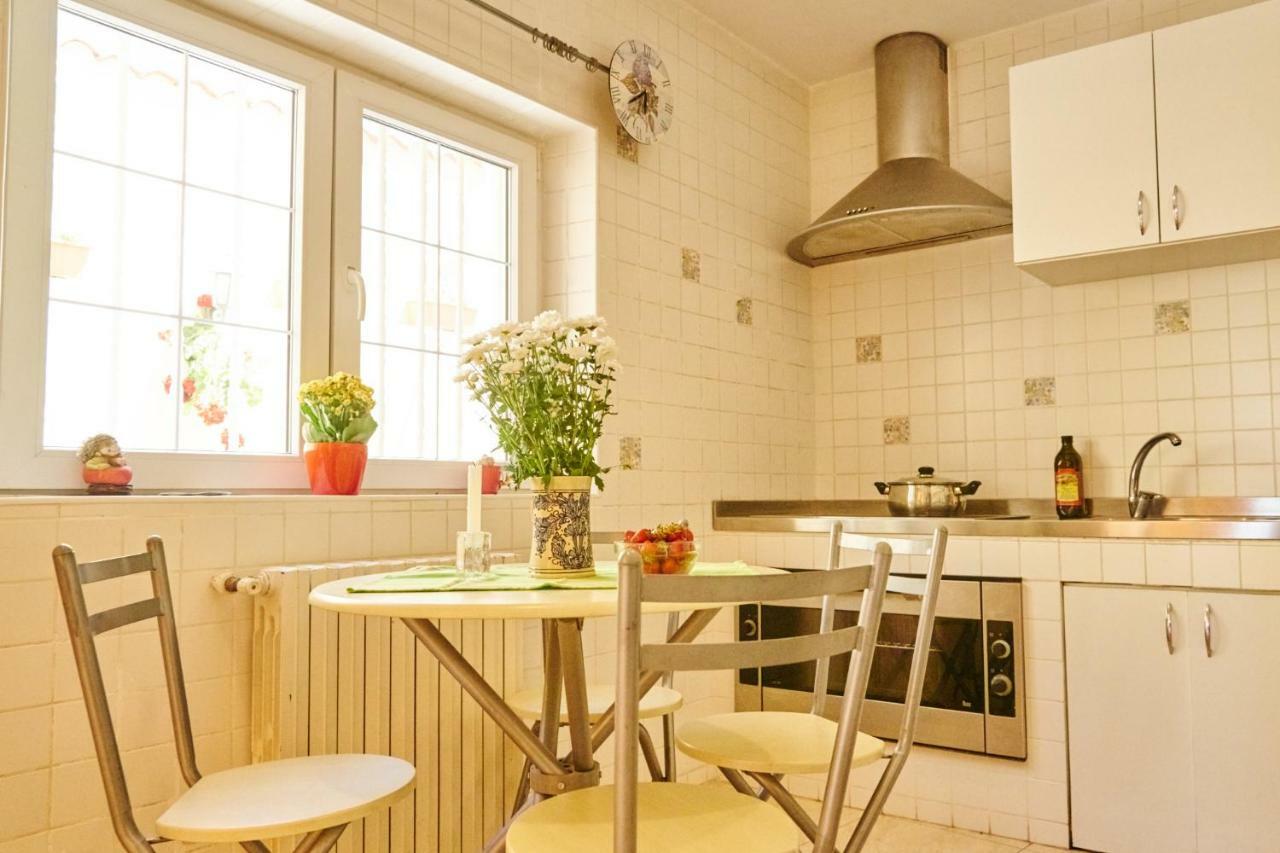 Esplanada Villa Constanţa Exteriör bild